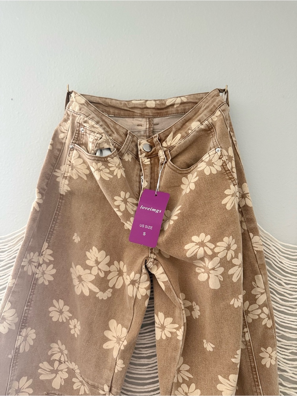 High-Rise Beige Floral Ankle Jeans - Picture 7 of 7